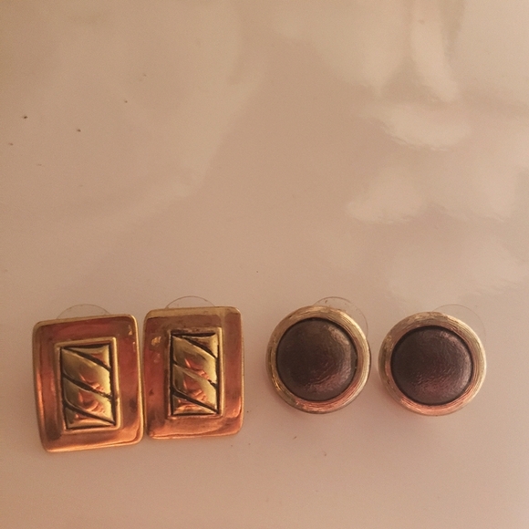 🌟Bundle of two gold earrings🌟 - Picture 1 of 5